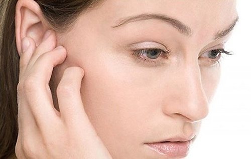 Вазелиновое масло в уши от пробки